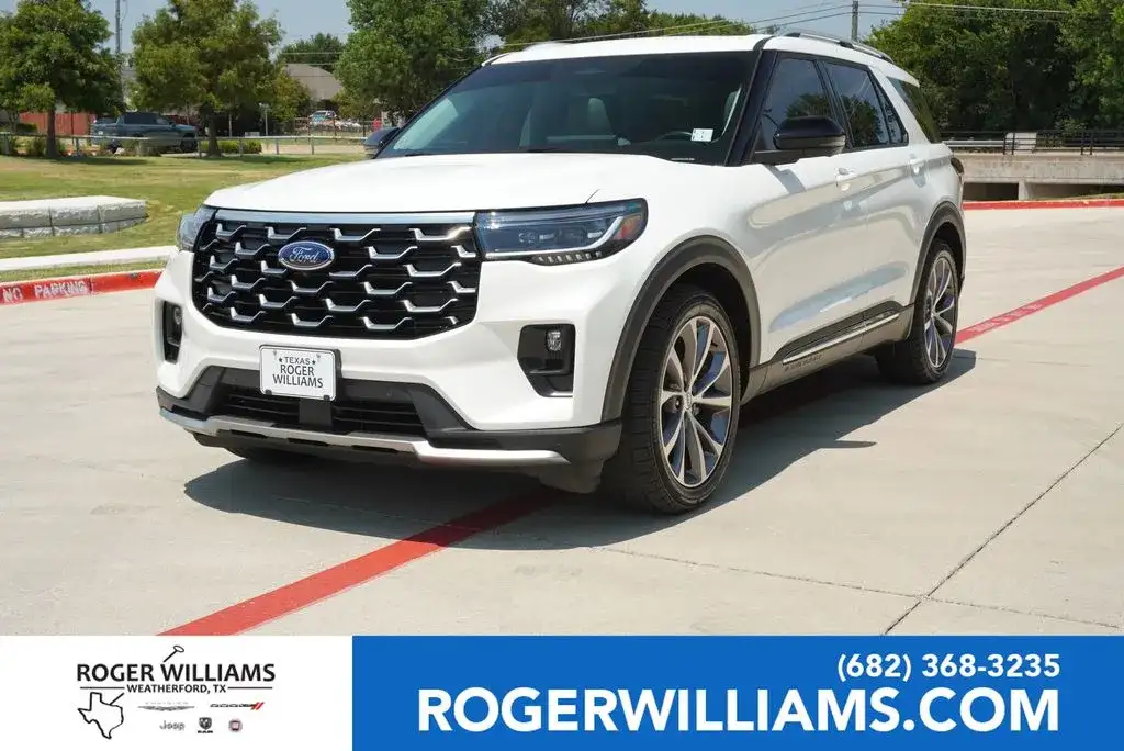 2025 Ford Explorer Platinum (PL535)'s photo