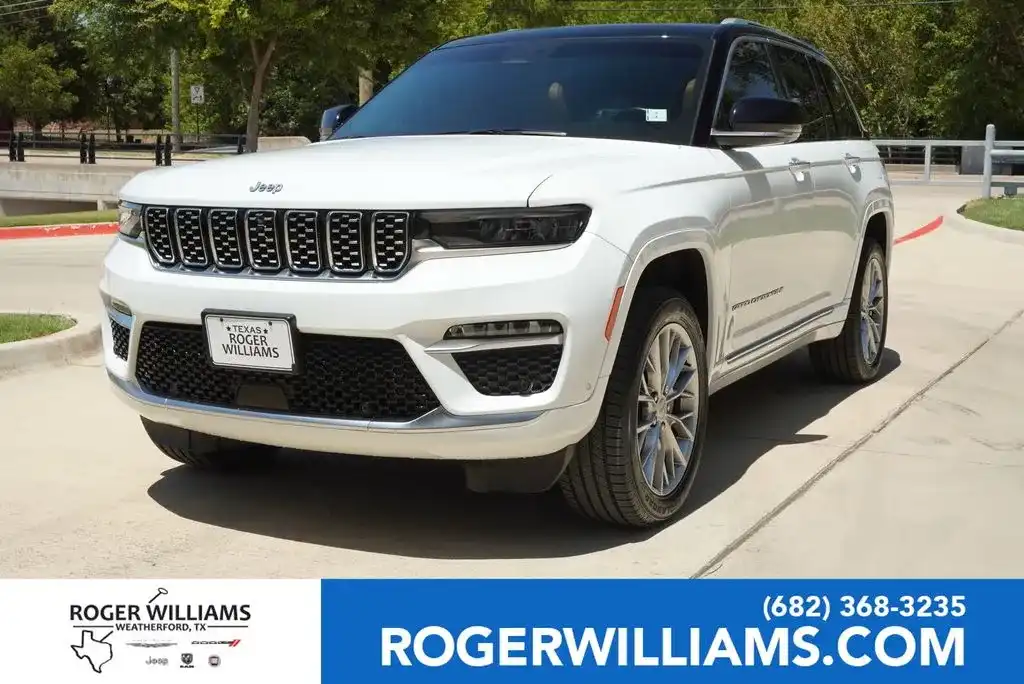 2023 Jeep Grand Cherokee Summit 4x4's photo