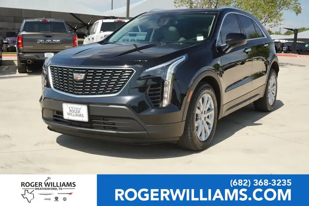 2023 Cadillac XT4 Luxury FWD's photo