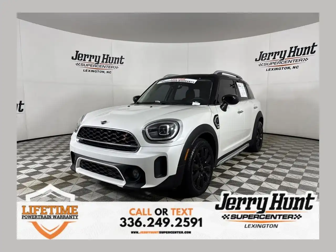 2024 MINI Countryman Cooper S's photo