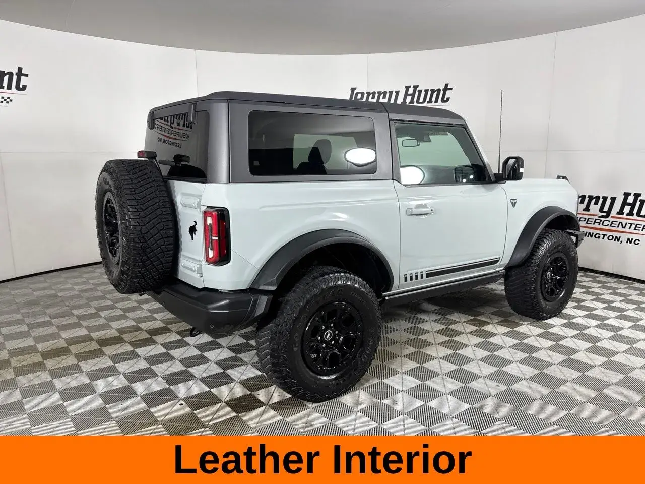 2021 Ford Bronco First Edition Advanced 4x4 photo 5