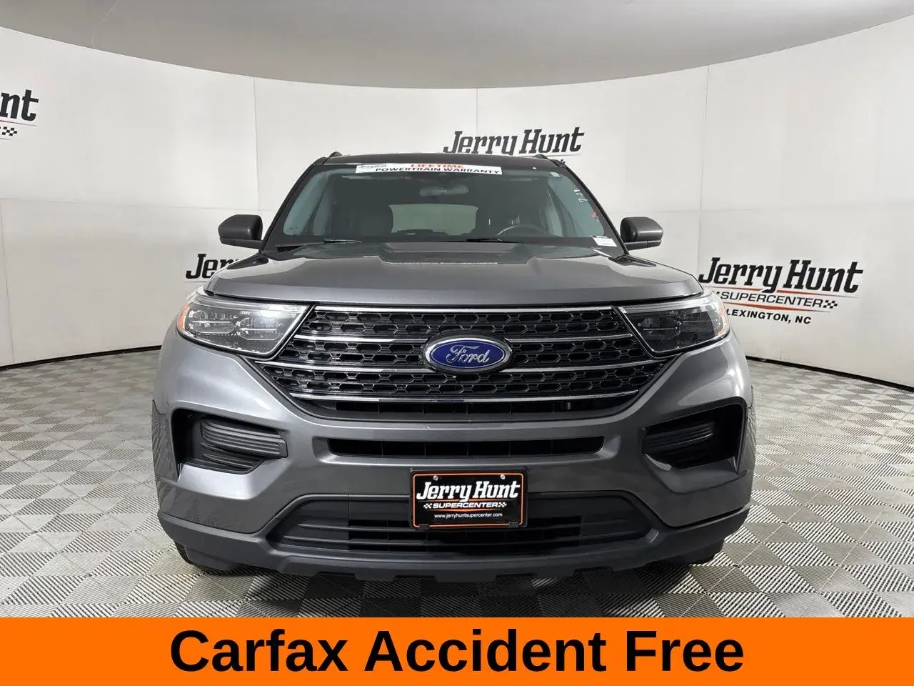 2024 Ford Explorer XLT RWD photo 3