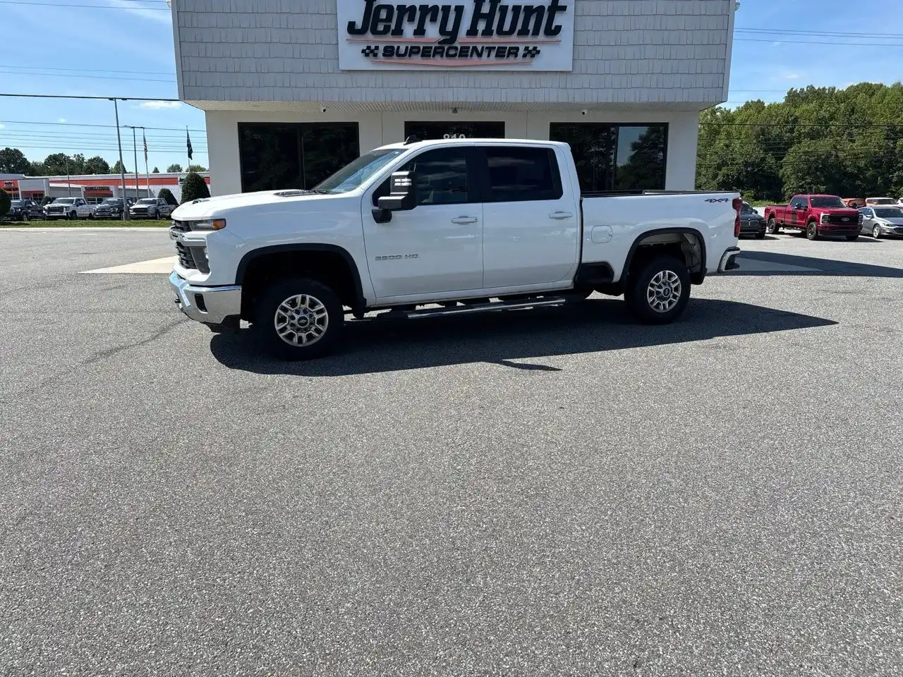 2026 Chevrolet Silverado HD LT 4WD Crew Cab Standard Box's photo