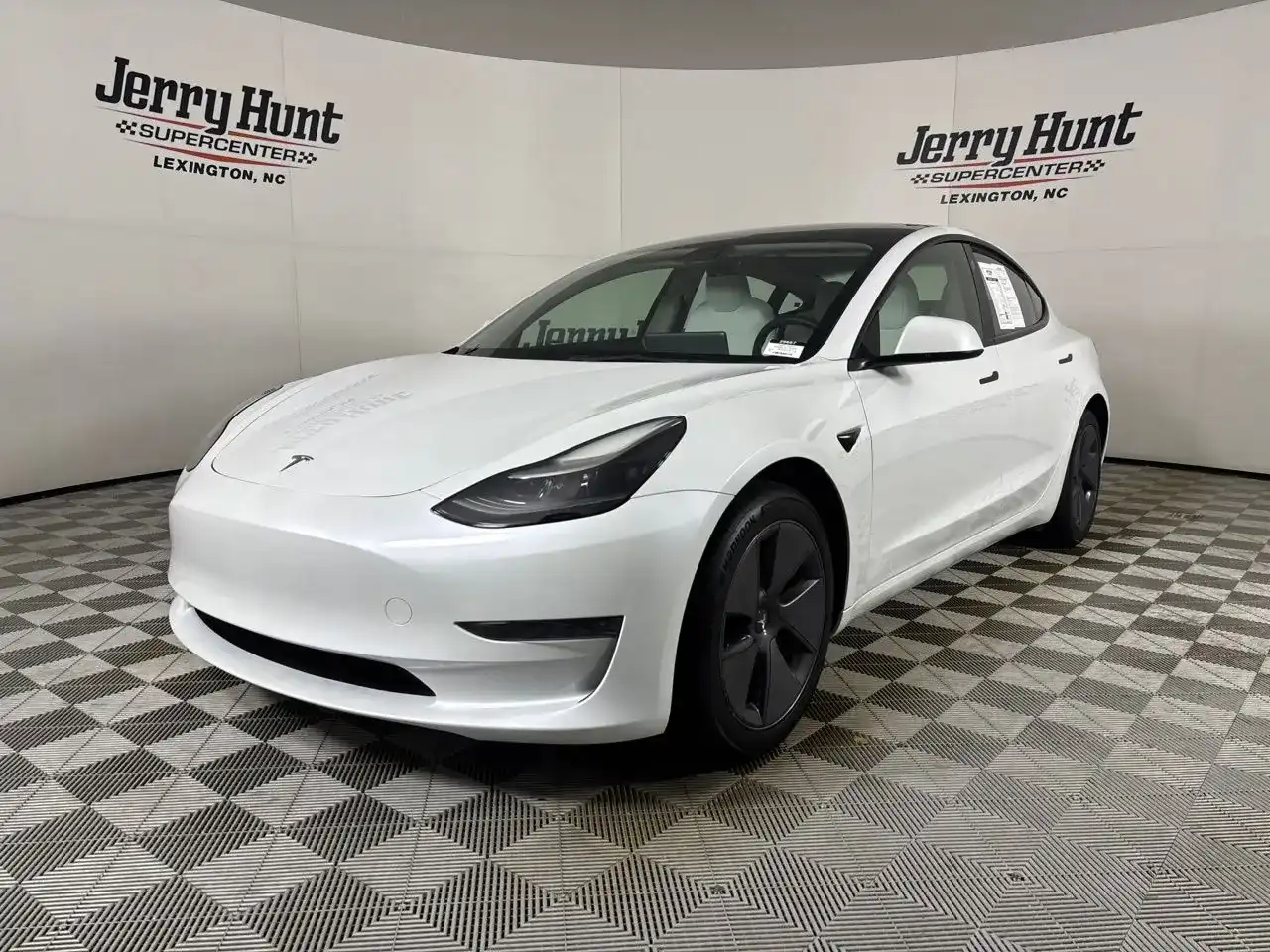 2023 Tesla Model 3 Base's photo