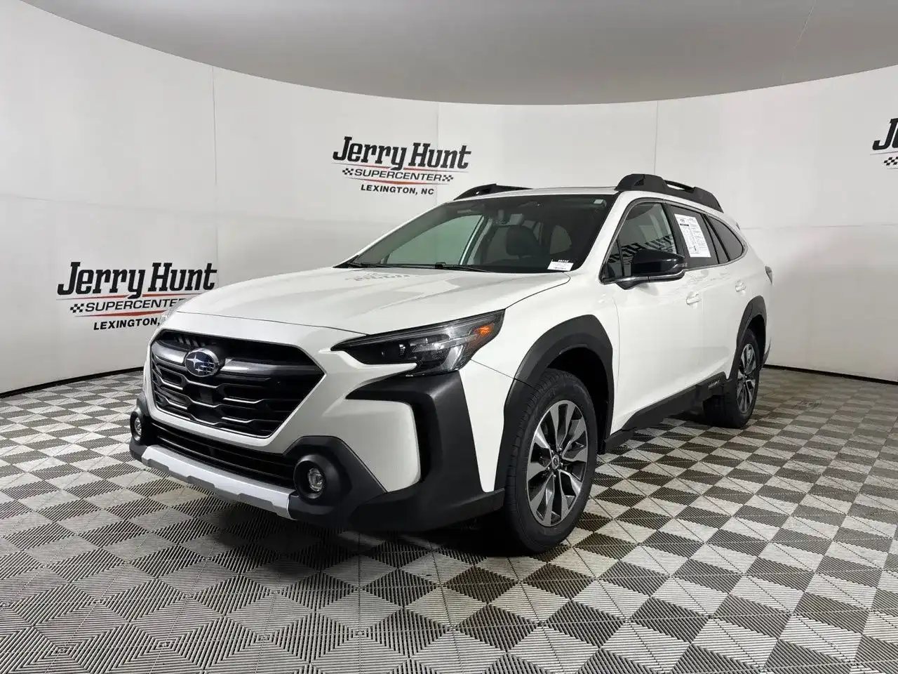 2024 Subaru Outback Limited's photo