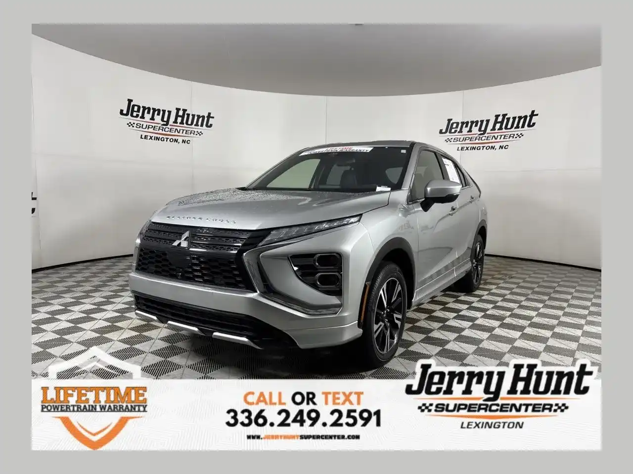 2024 Mitsubishi Eclipse Cross SEL S-AWC's photo