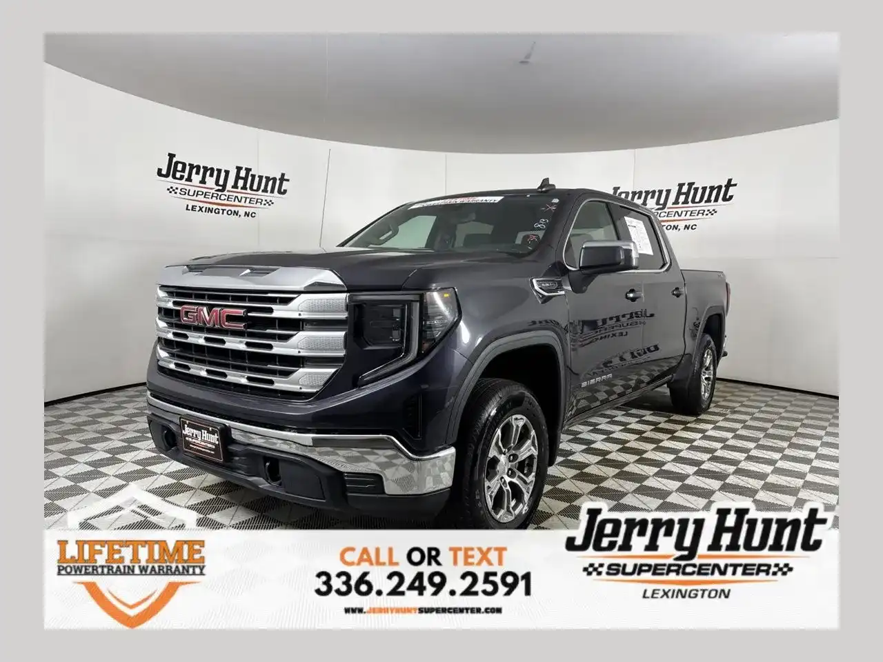 2022 GMC Sierra 4WD Crew Cab Short Box SLE's photo