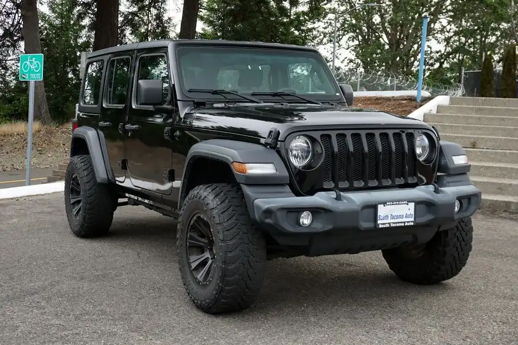 2019 Jeep Wrangler Sport's photo