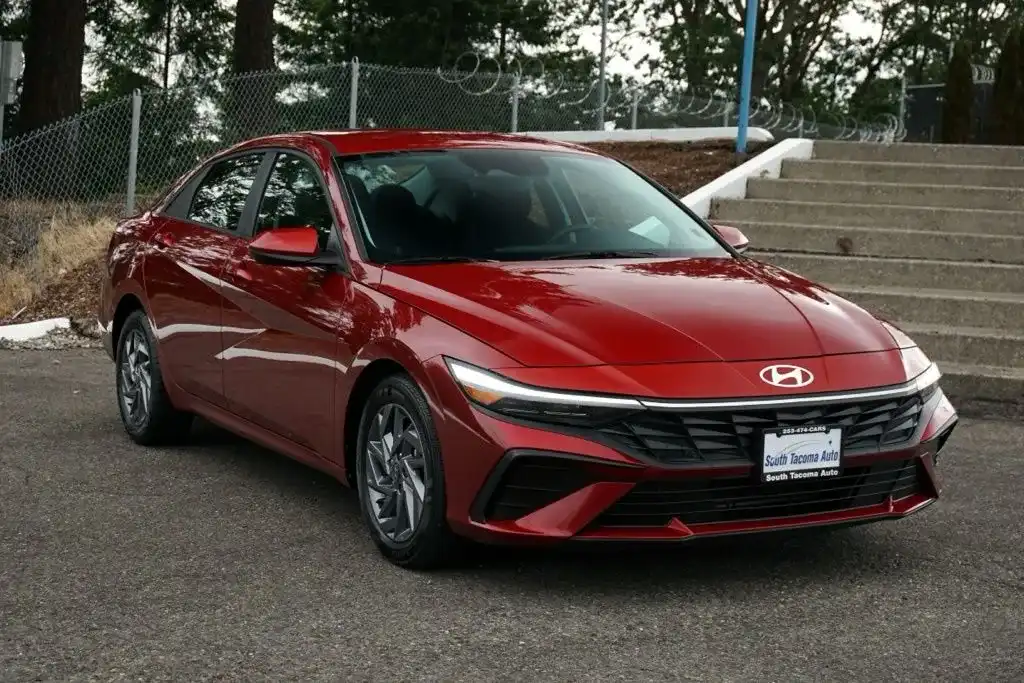 2024 Hyundai Elantra 2.0 SEL IVT's photo