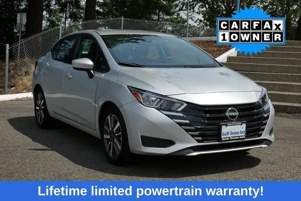2023 Nissan Versa 1.6 SV CVT's photo