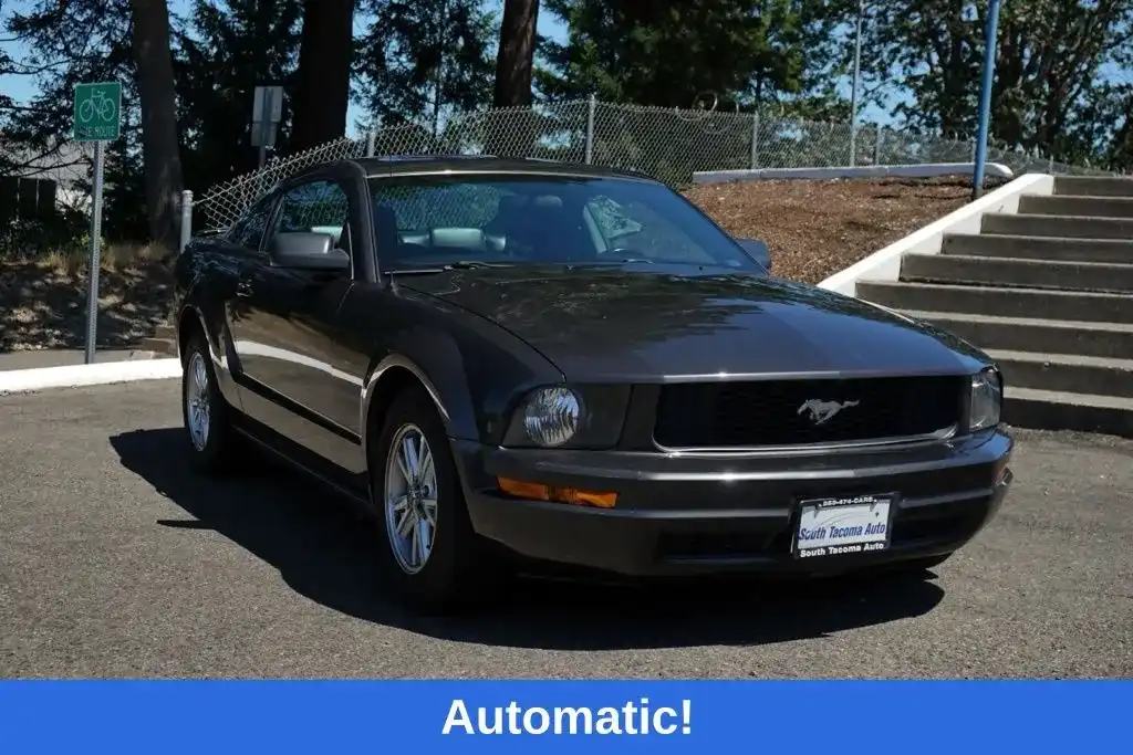 2007 Ford Mustang V6 Deluxe's photo