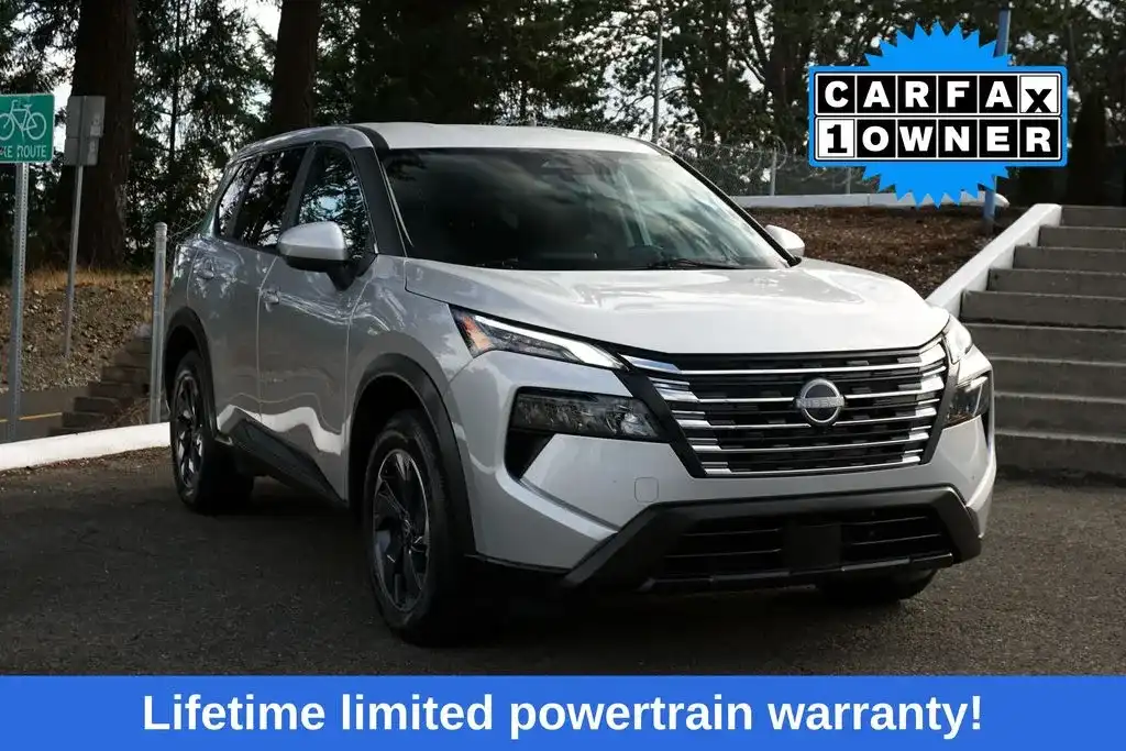 2025 Nissan Rogue SV FWD's photo