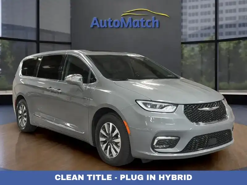 2022 Chrysler Pacifica Hybrid Limited Hybrid's photo