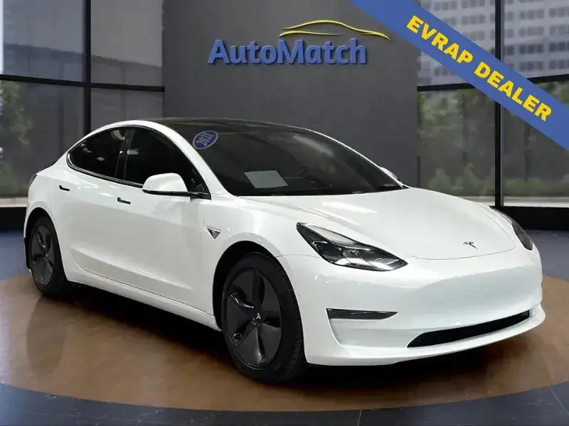 2021 Tesla Model 3 Standard Range Plus's photo