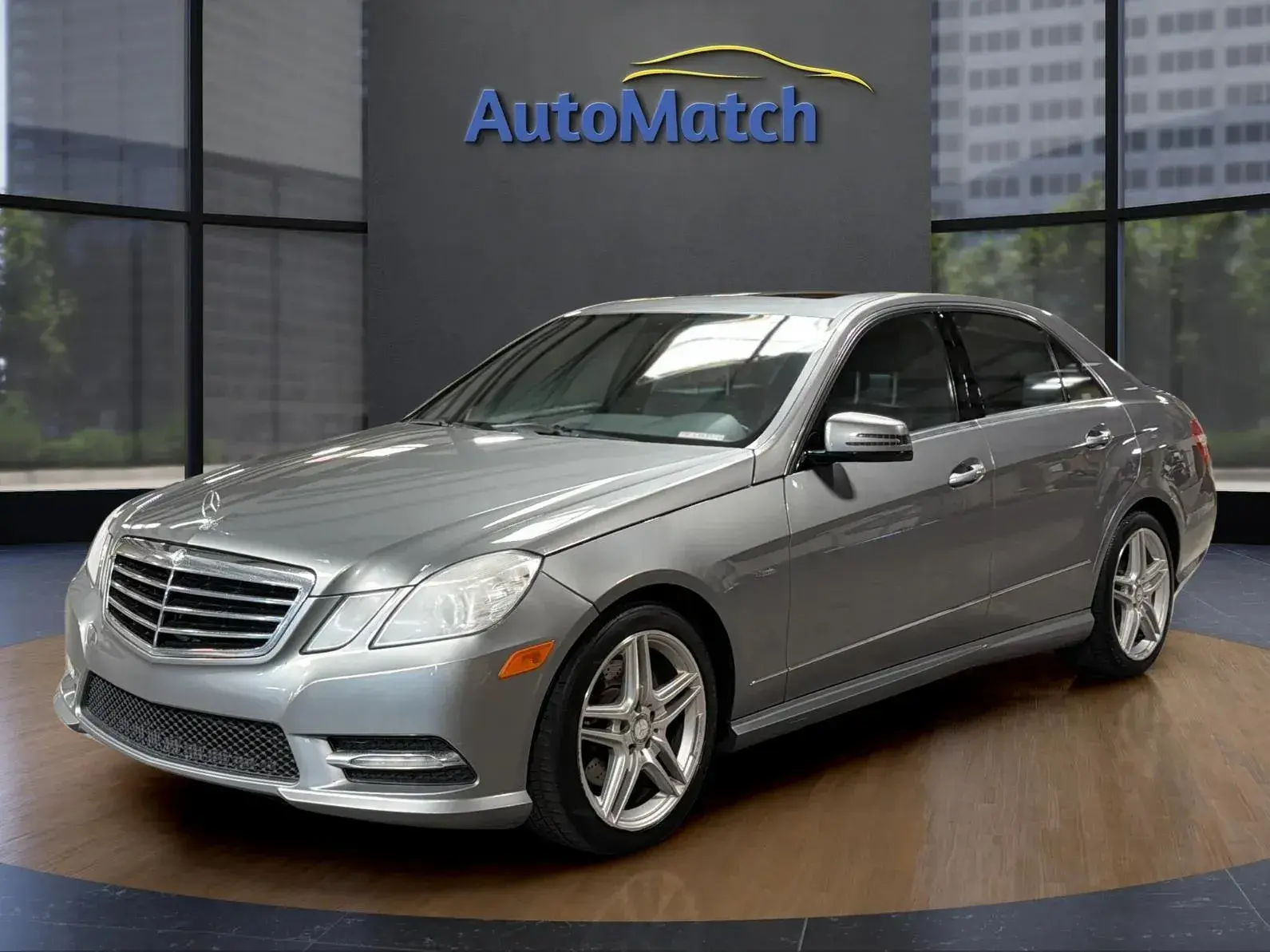 2012 Mercedes-Benz E-Class E350 Luxury 4MATIC photo 3