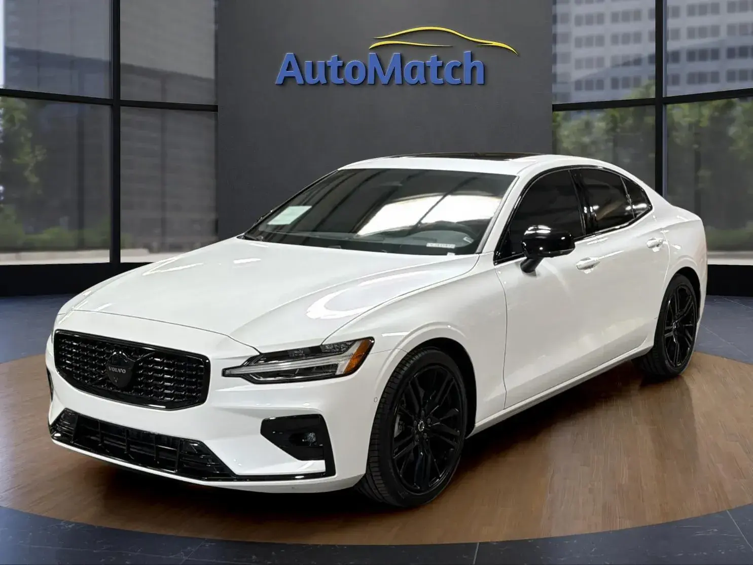 2024 Volvo S60 B5 Plus Black Edition AWD photo 4