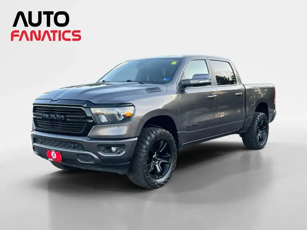 2020 RAM 1500 Big Horn/Lone Star 4x4 Crew Cab 5'7's photo