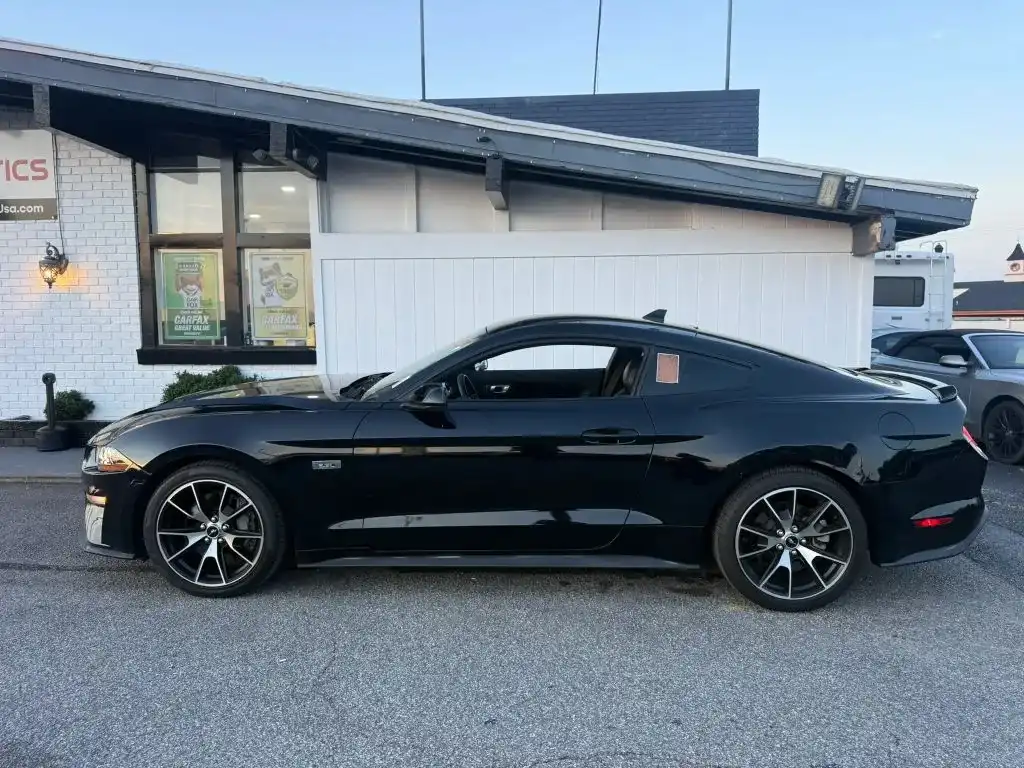 2021 Ford Mustang EcoBoost Coupe Premium's photo