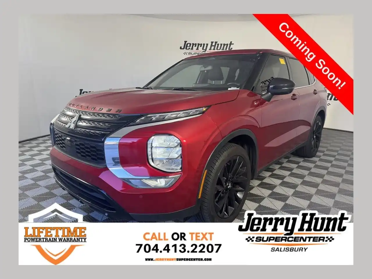 2024 Mitsubishi Outlander SE Black Edition w Pano FWD's photo