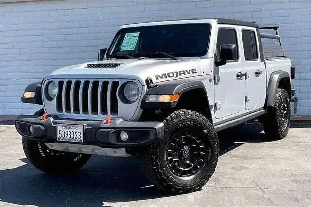 2023 Jeep Gladiator Mojave's photo