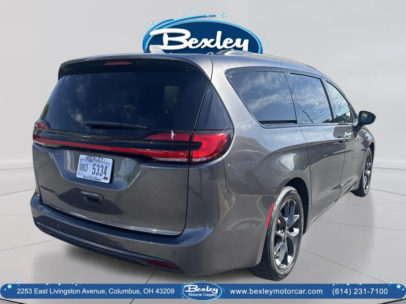 2021 Chrysler Pacifica Touring photo 5