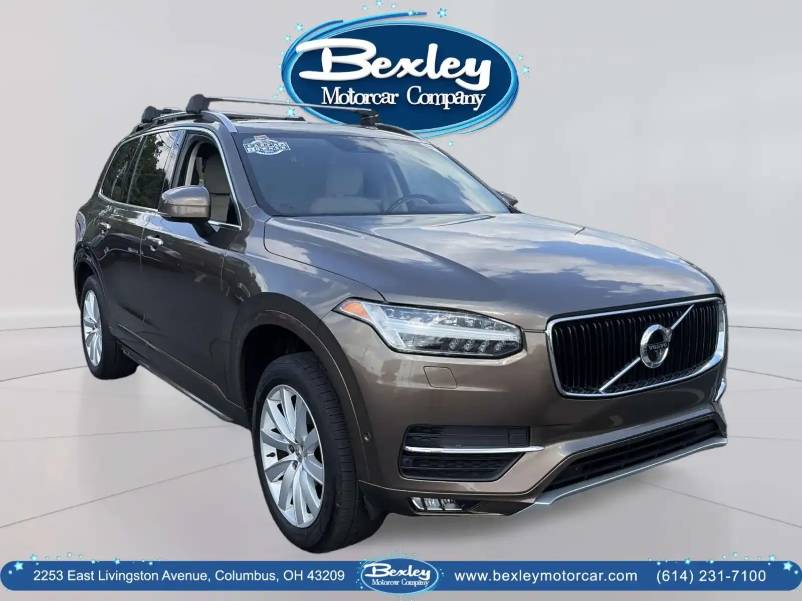 2017 Volvo XC90 T6 AWD Momentum's photo