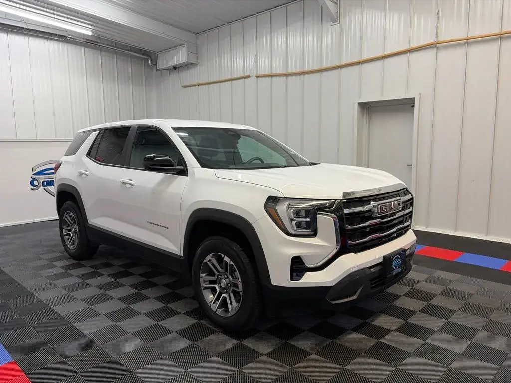 2026 GMC Terrain Elevation AWD photo 3