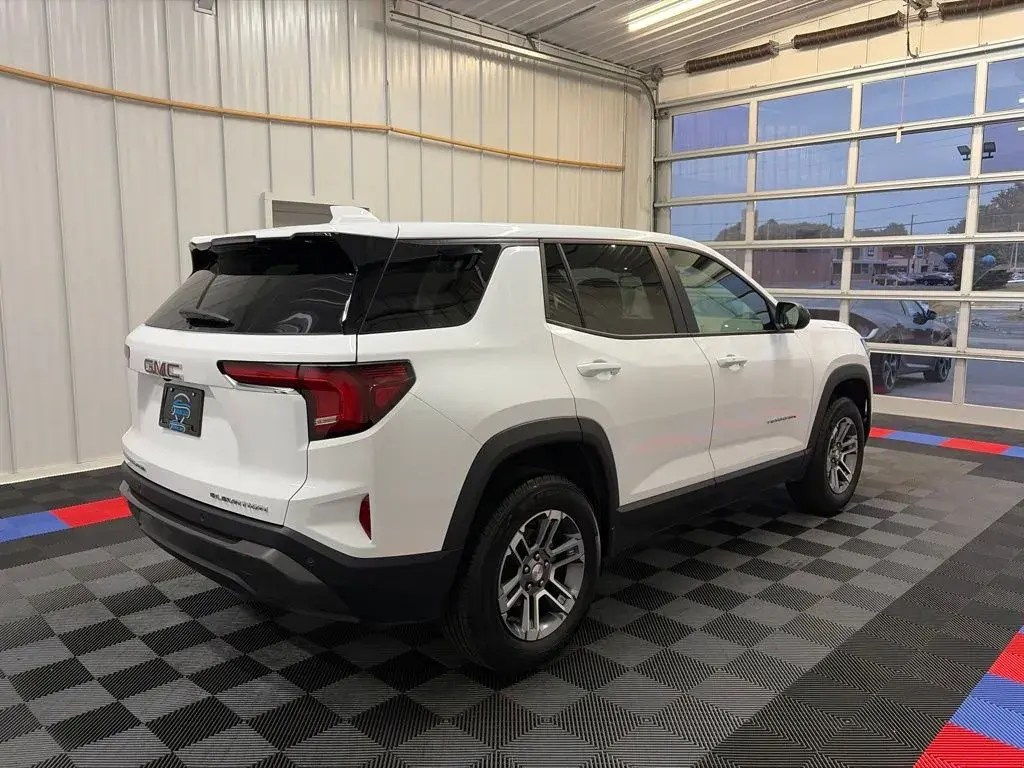 2026 GMC Terrain Elevation AWD photo 4