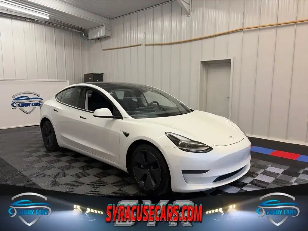 2021 Tesla Model 3 Standard Range Plus's photo