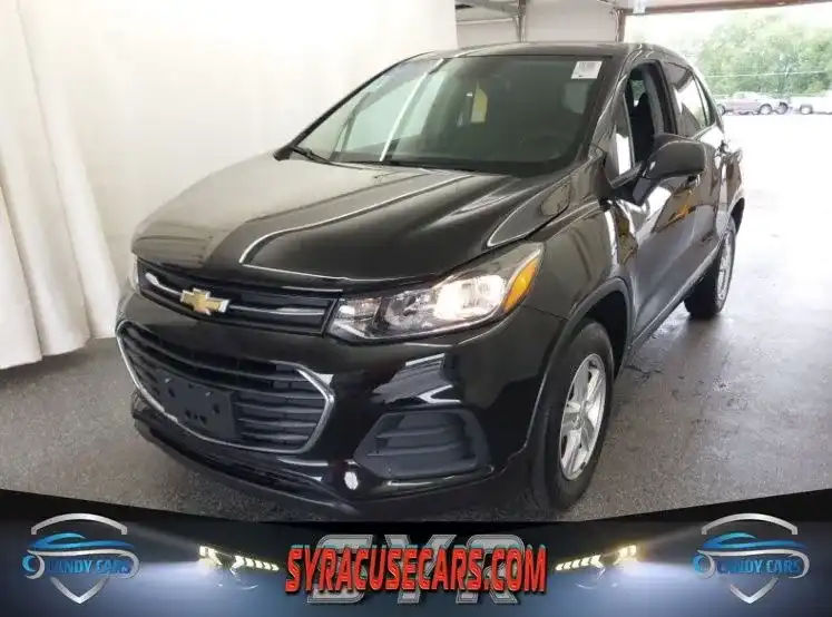 2022 Chevrolet Trax LS AWD's photo