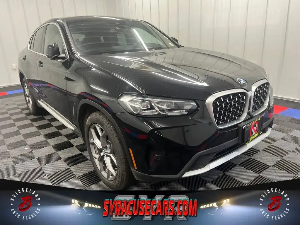 2025 BMW X4 xDrive30i's photo