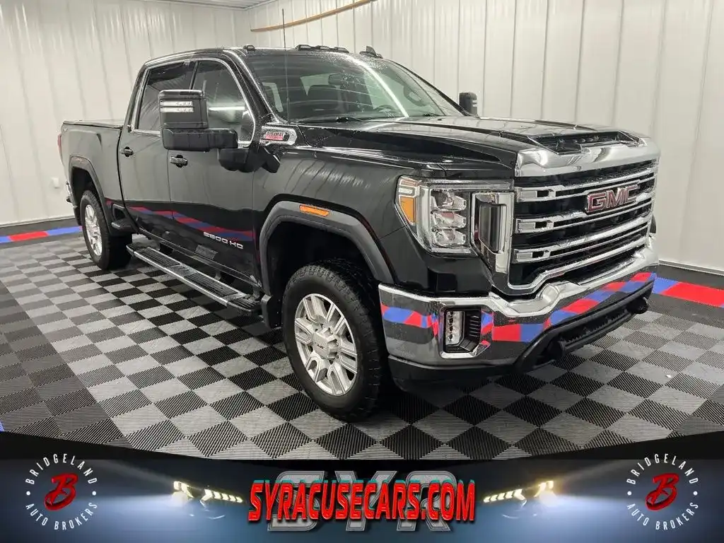 2022 GMC Sierra 4WD Crew Cab Long Box SLE's photo