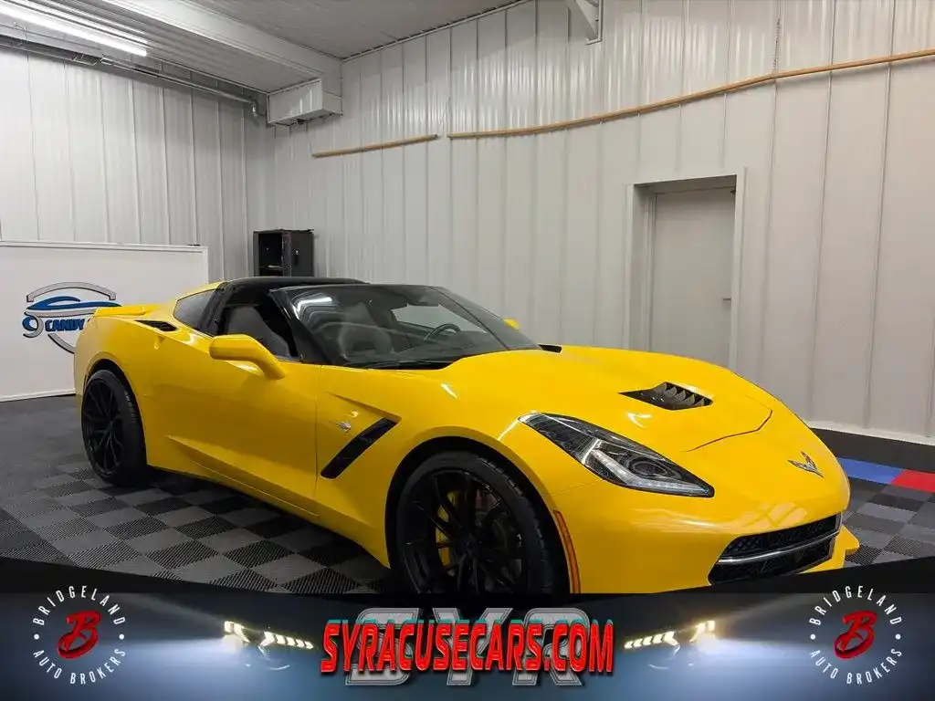 2015 Chevrolet Corvette Stingray Coupe w/Z51's photo