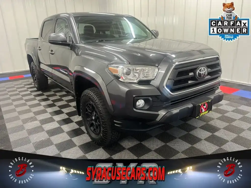 2021 Toyota Tacoma SR5 Double Cab 4WD V6 Auto Short Bed's photo
