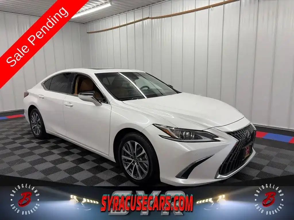 2025 Lexus ES 350 250 AWD's photo