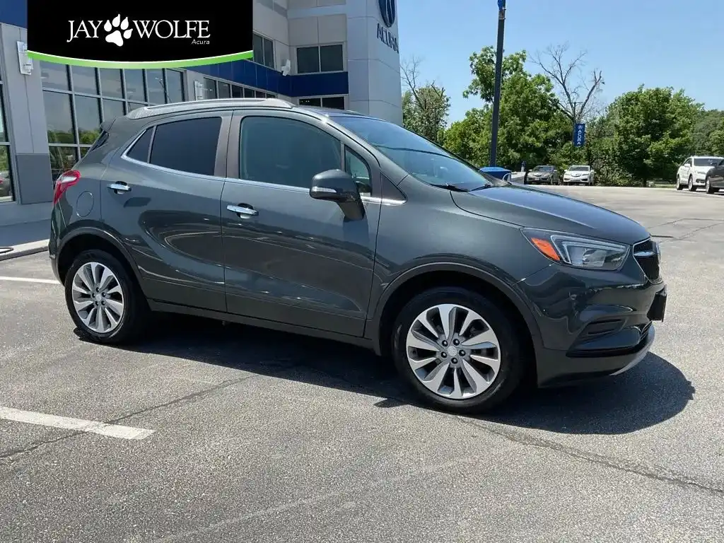 2018 Buick Encore Preferred's photo