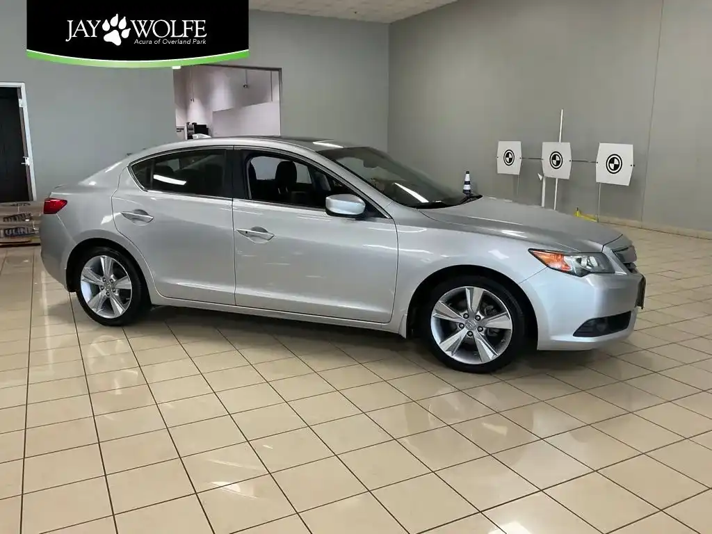 2015 Acura ILX Premium's photo