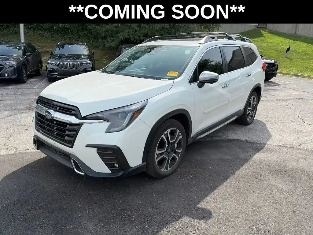 2023 Subaru Ascent Touring's photo