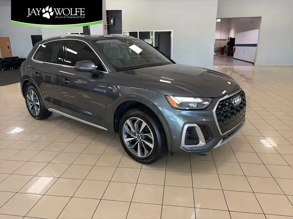 2022 Audi Q5 45 Premium Plus's photo