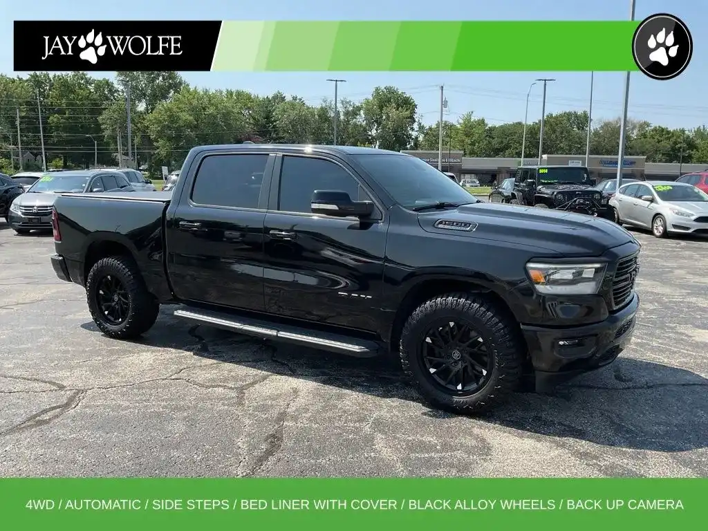 2021 RAM 1500 Big Horn/Lone Star 4x4 Crew Cab 5'7's photo