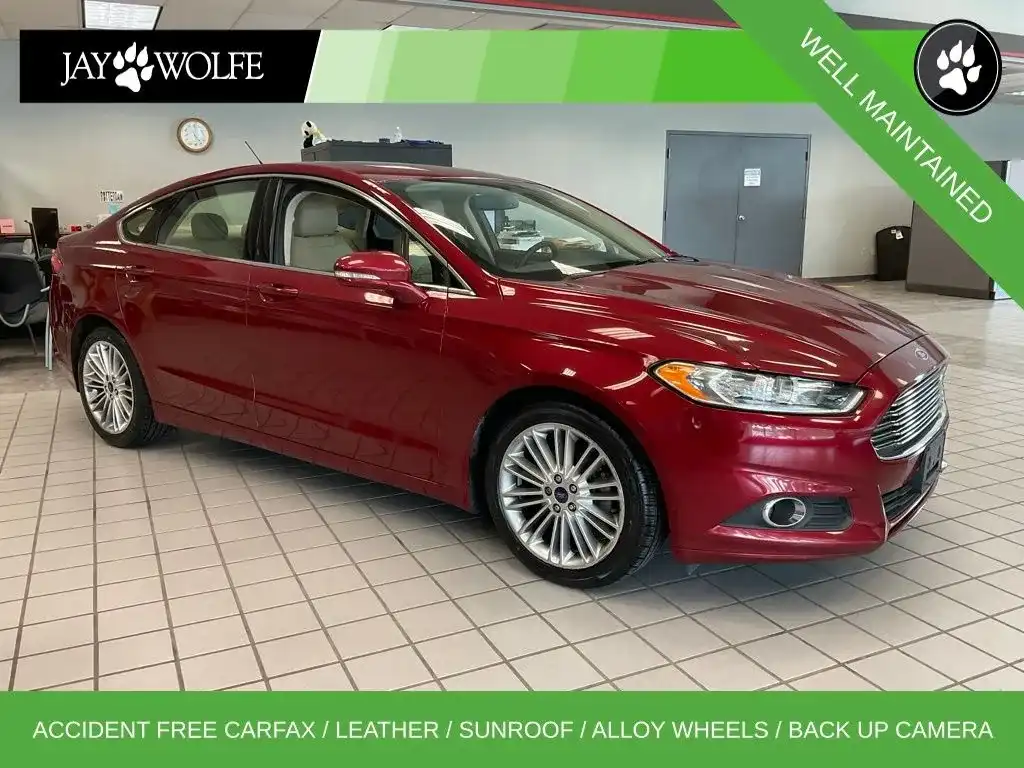 2016 Ford Fusion SE FWD's photo