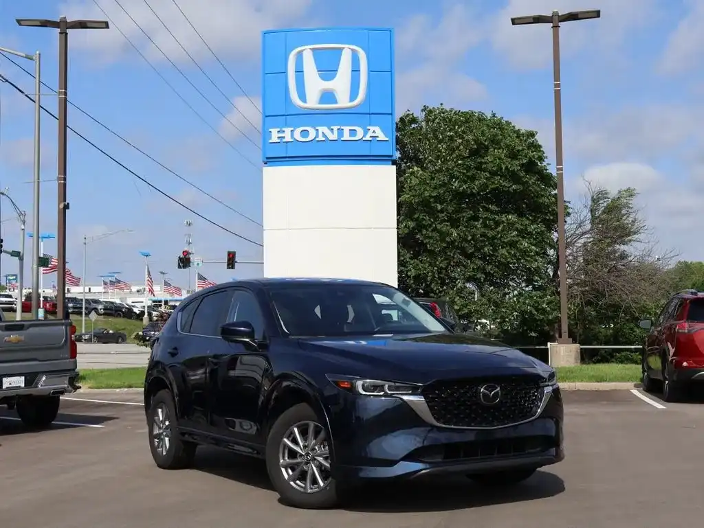 2024 Mazda CX-5 S Select Package Auto AWD's photo