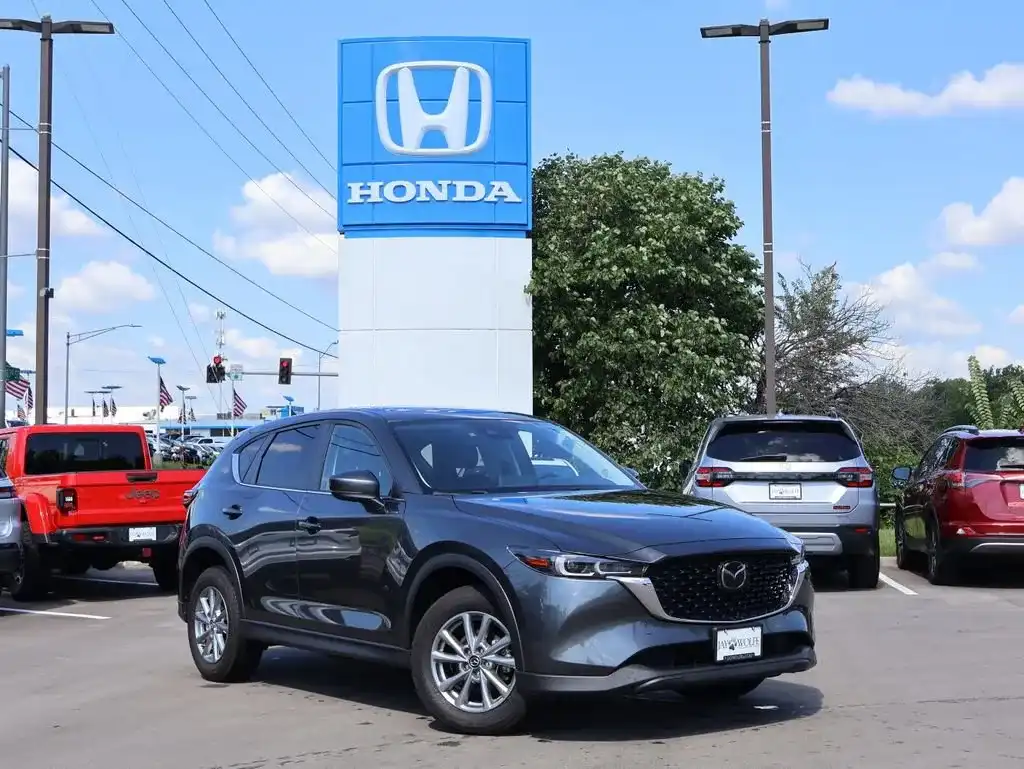 2022 Mazda CX-5 S Select Package Auto AWD's photo