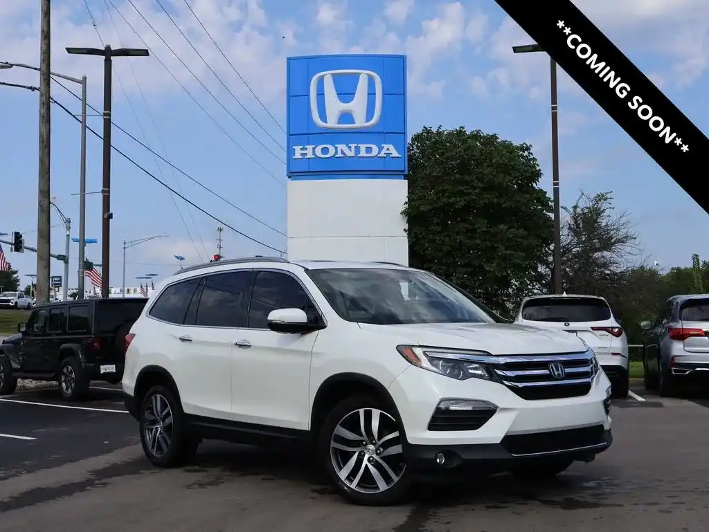 2017 Honda Pilot 4WD Elite's photo