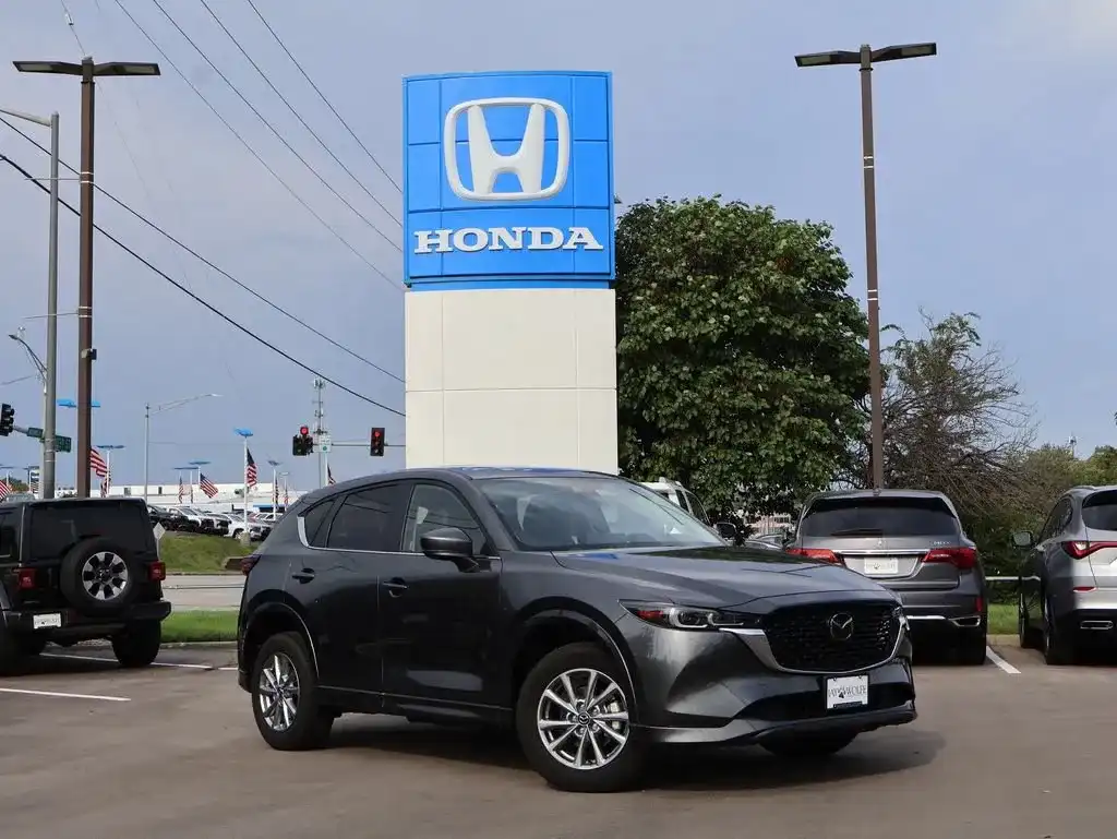 2025 Mazda CX-5 Preferred AWD Auto Package S's photo
