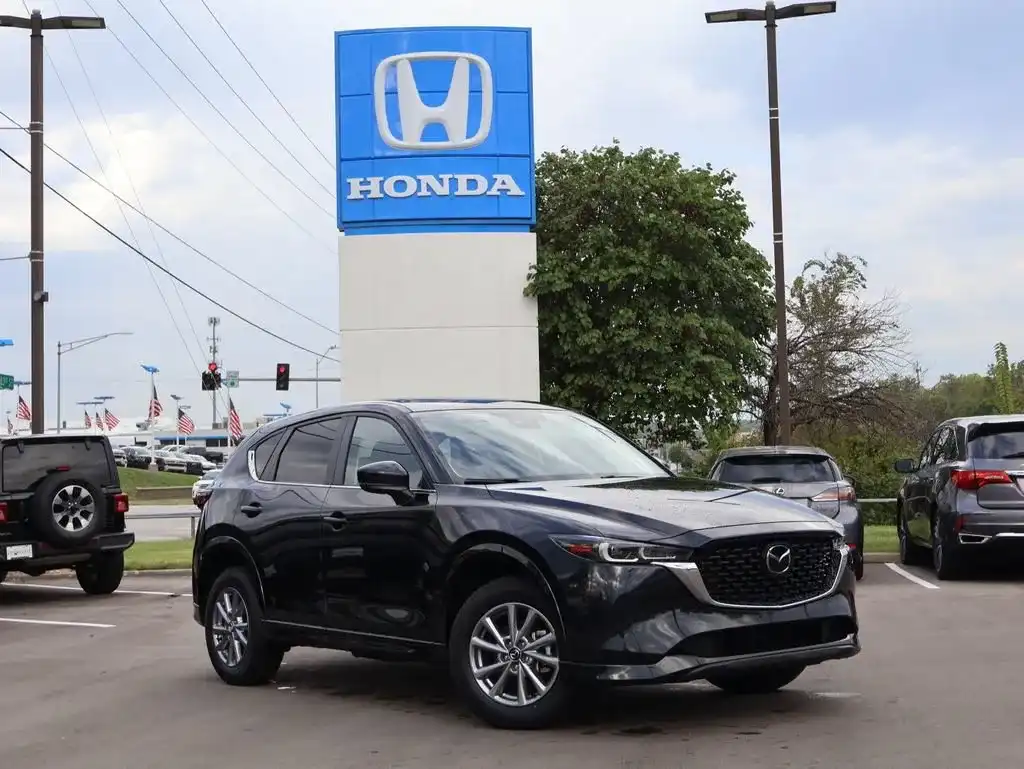 2025 Mazda CX-5 Preferred AWD Auto Package S's photo