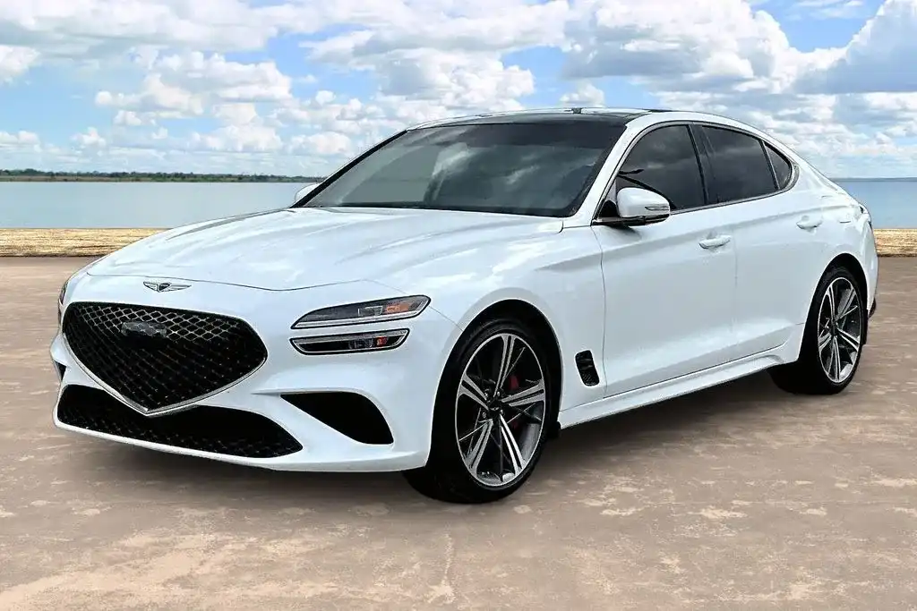 2025 Genesis G70 2.5T Standard's photo