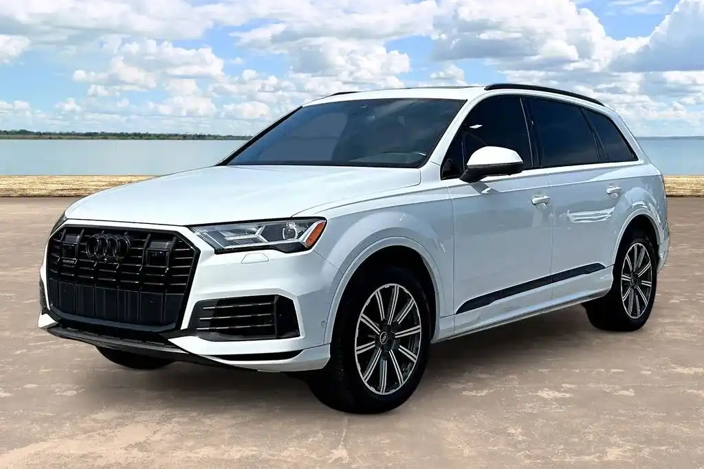 2022 Audi Q7 45 Premium Plus quattro Tiptronic's photo