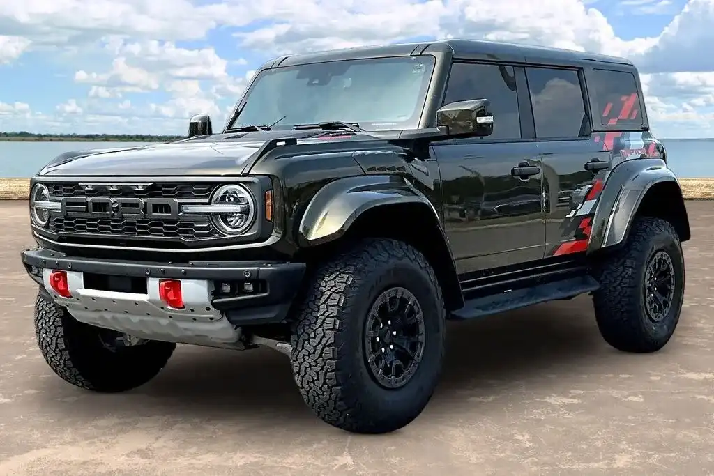 2025 Ford Bronco Raptor 4x4's photo