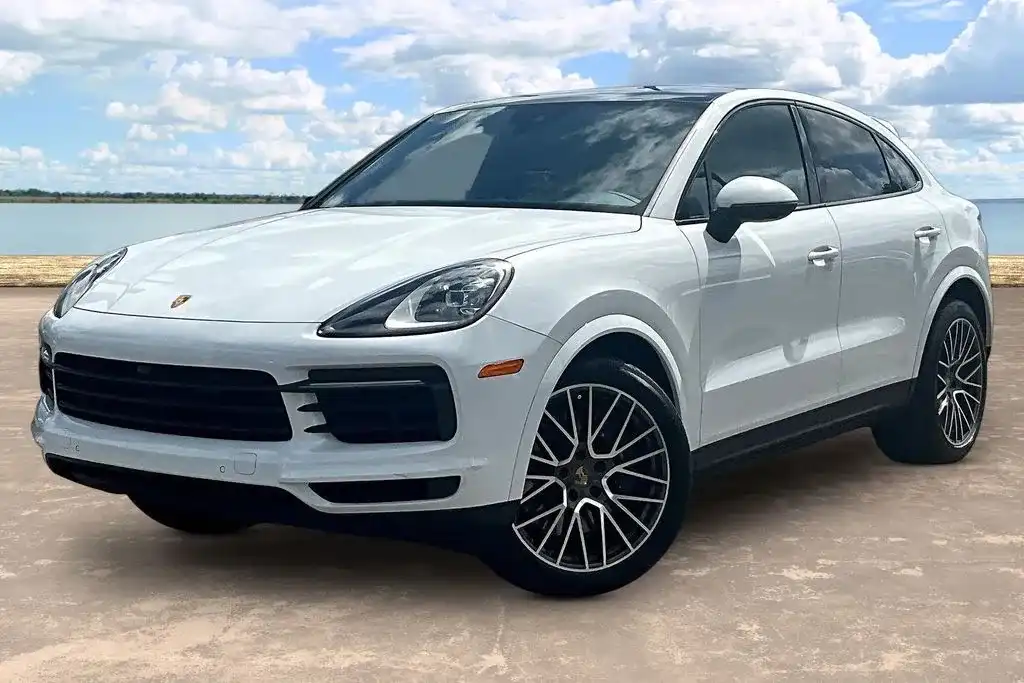 2021 Porsche Cayenne Base's photo